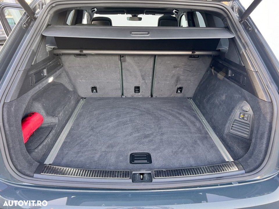 Volkswagen Touareg - 33
