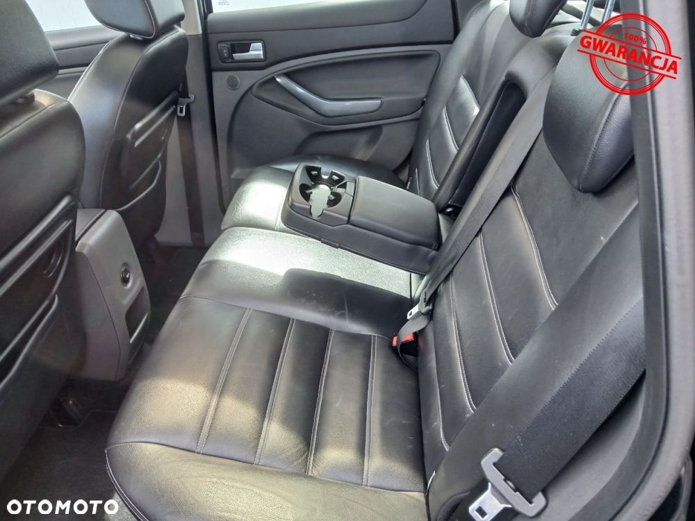 Ford Kuga - 27