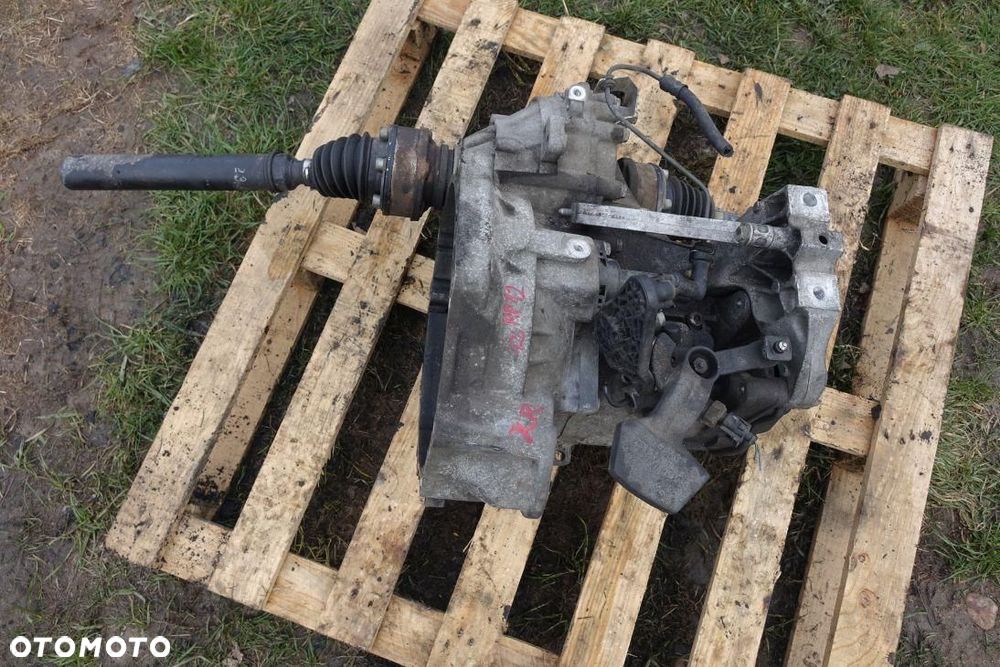 SKRZYNIA BIEGÓW MANUALNA JCR BXE GQQ 5B VW AUDI A3 8P 1.9 TDI JCR BXE GQQ - 4