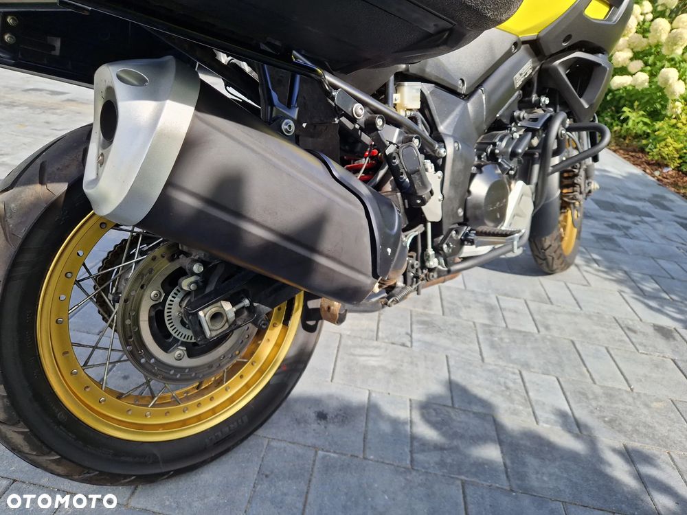 Suzuki V-STROM - 25