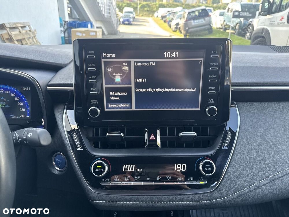 Toyota Corolla 1.8 Hybrid Comfort - 22