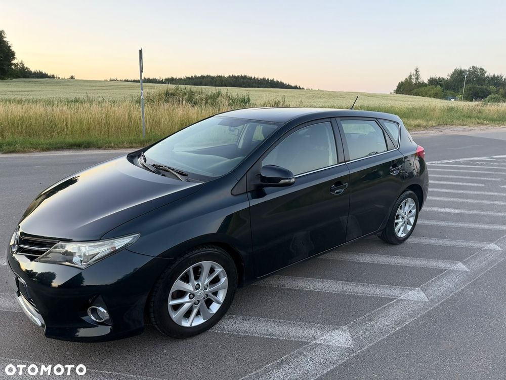 Toyota Auris 2.0 D-4D Dynamic - 23
