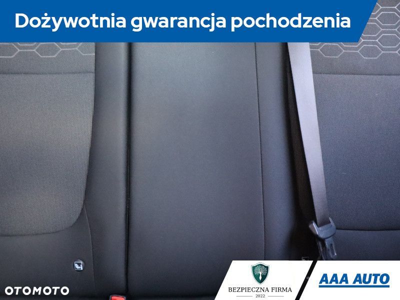 Kia Rio - 12