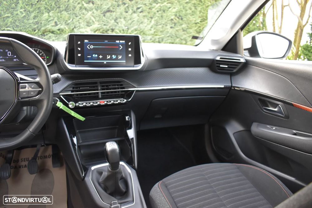 Peugeot 208 1.2 PureTech Active - 8