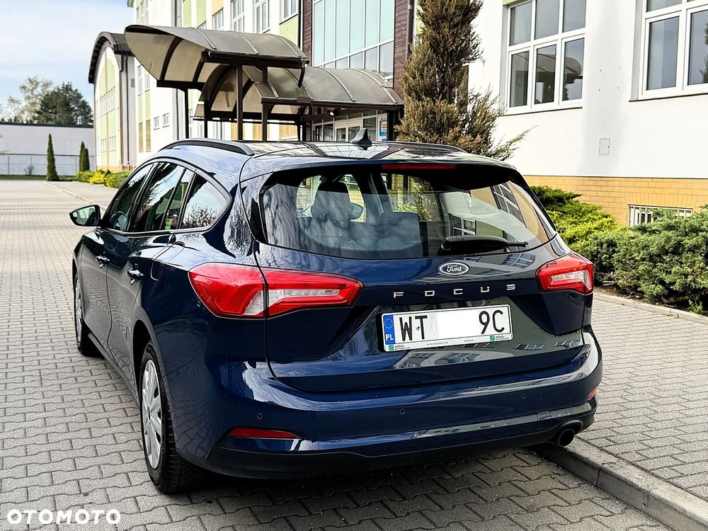 Ford Focus 1.0 EcoBoost Trend - 28
