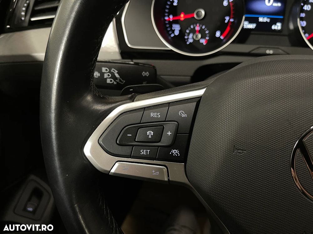 Volkswagen Passat 1.5 TSI ACT DSG Comfortline - 25