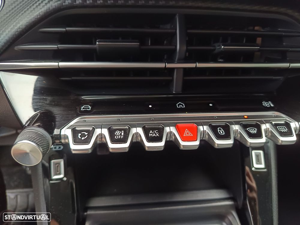 Peugeot 208 PureTech 100 Allure Pack - 19