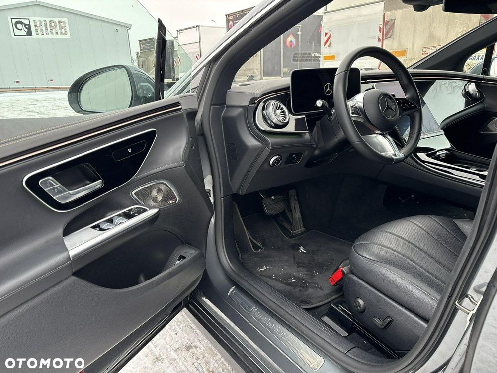 Mercedes-Benz EQE - 10