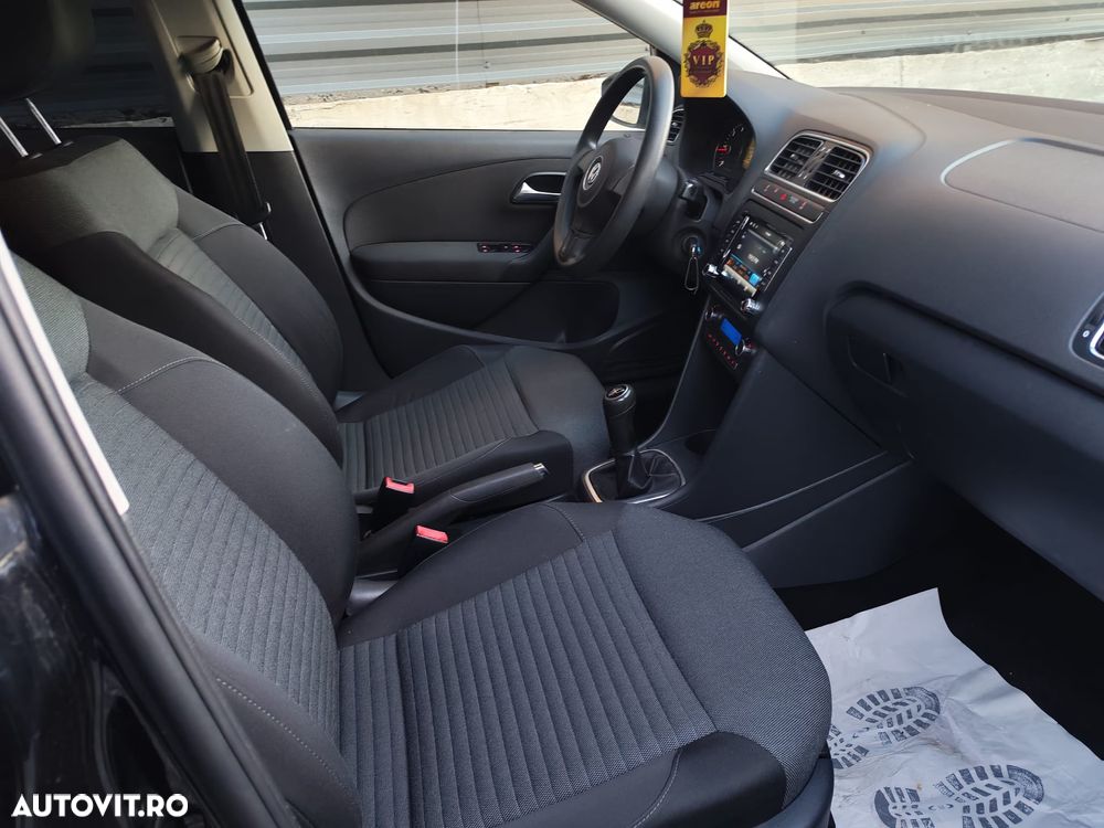 Volkswagen Polo 1.6 TDI Blue Motion Style - 6