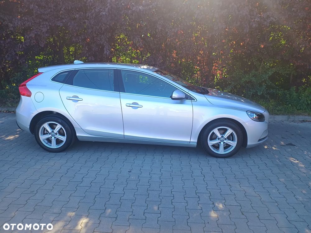 Volvo V40 D2 - 6