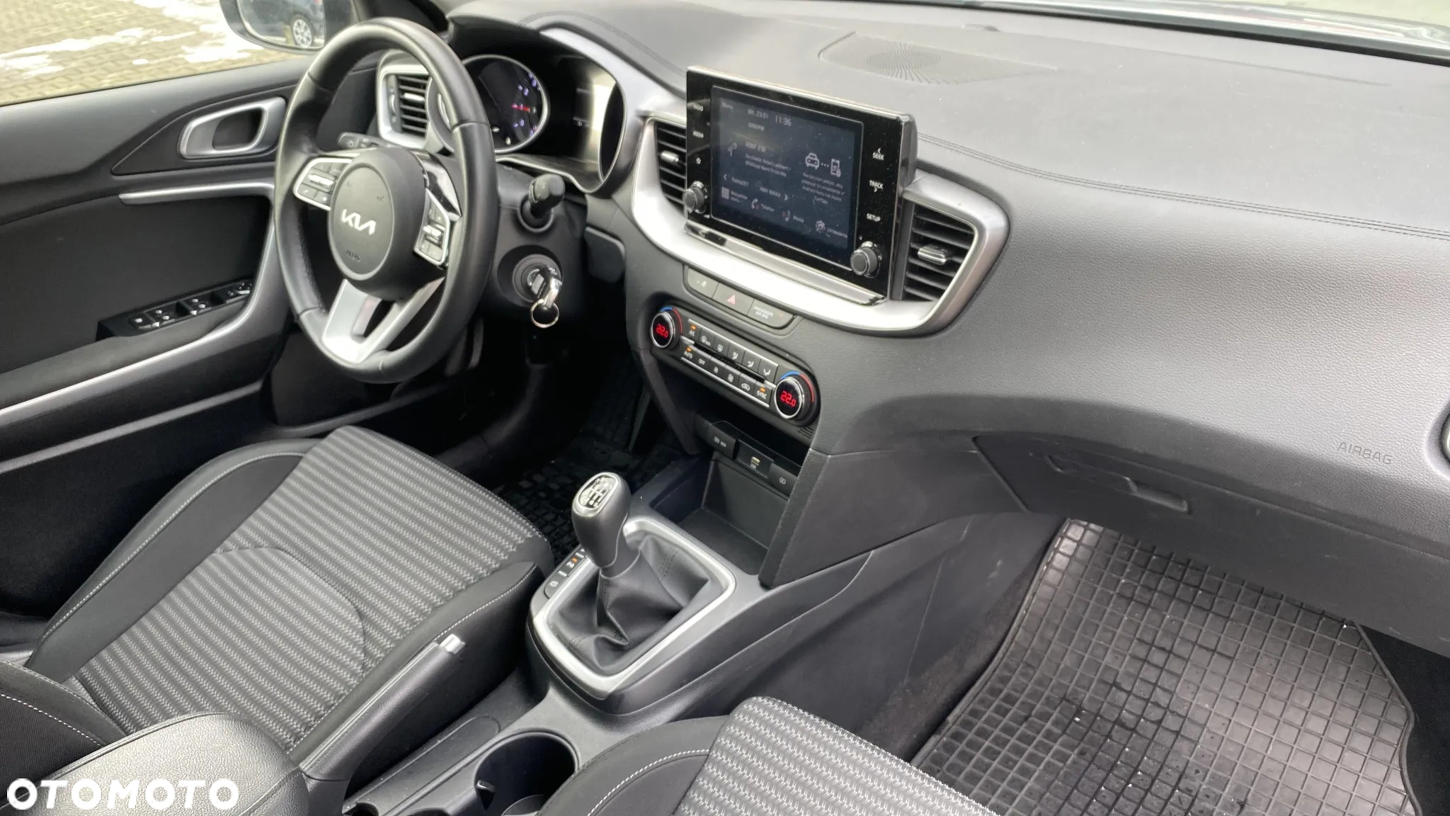Kia Ceed 1.5 T-GDI M - 11
