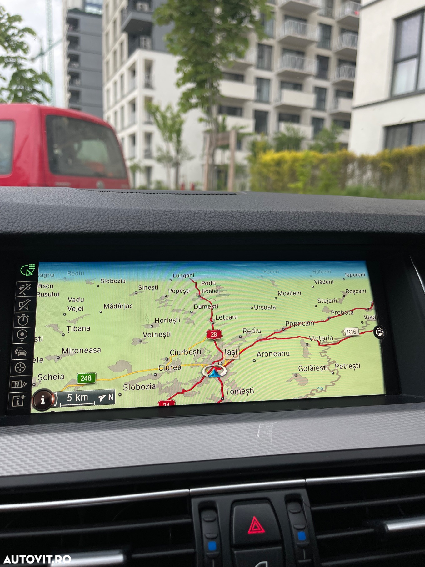 BMW Seria 5 530d xDrive AT - 31