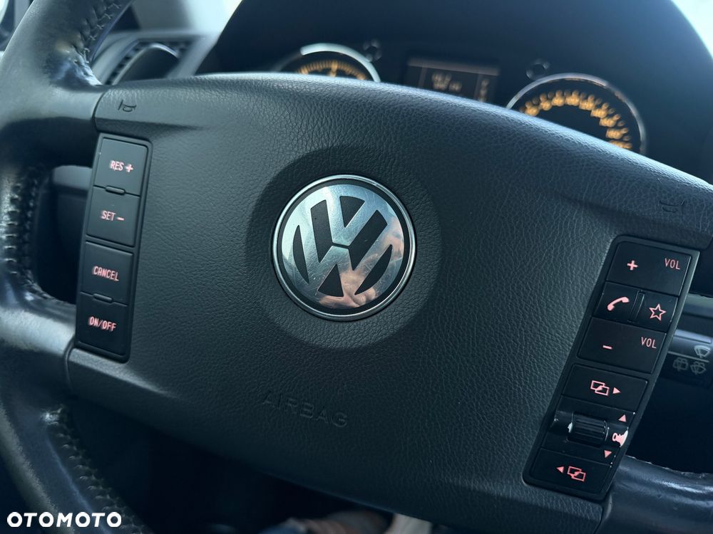 Volkswagen Touareg - 12