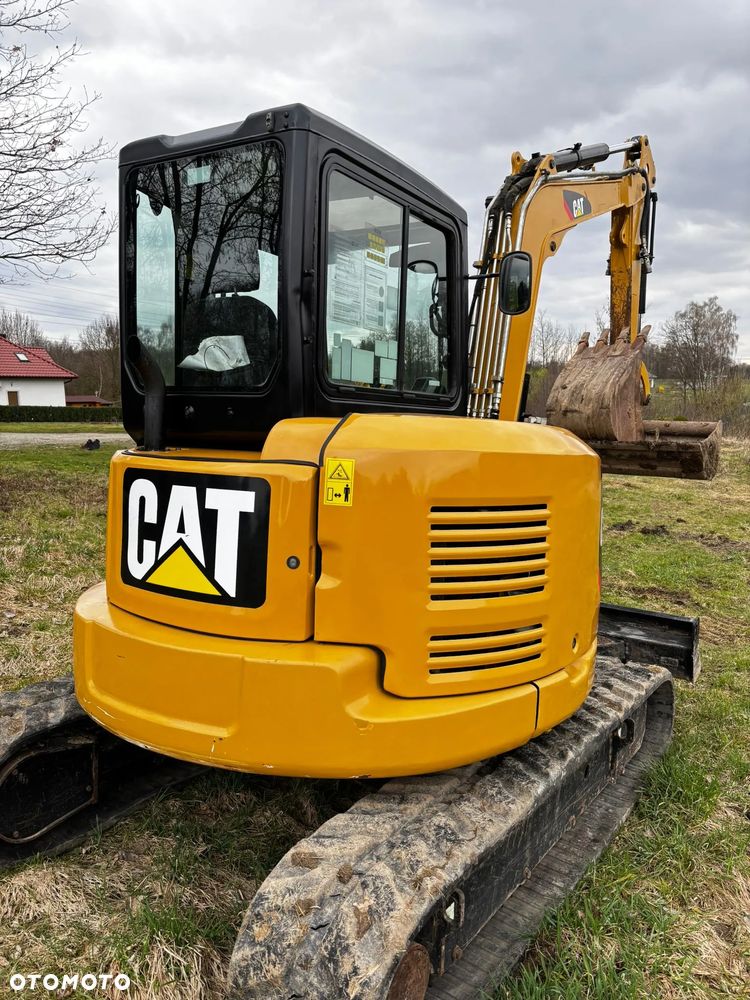 Caterpillar - 5