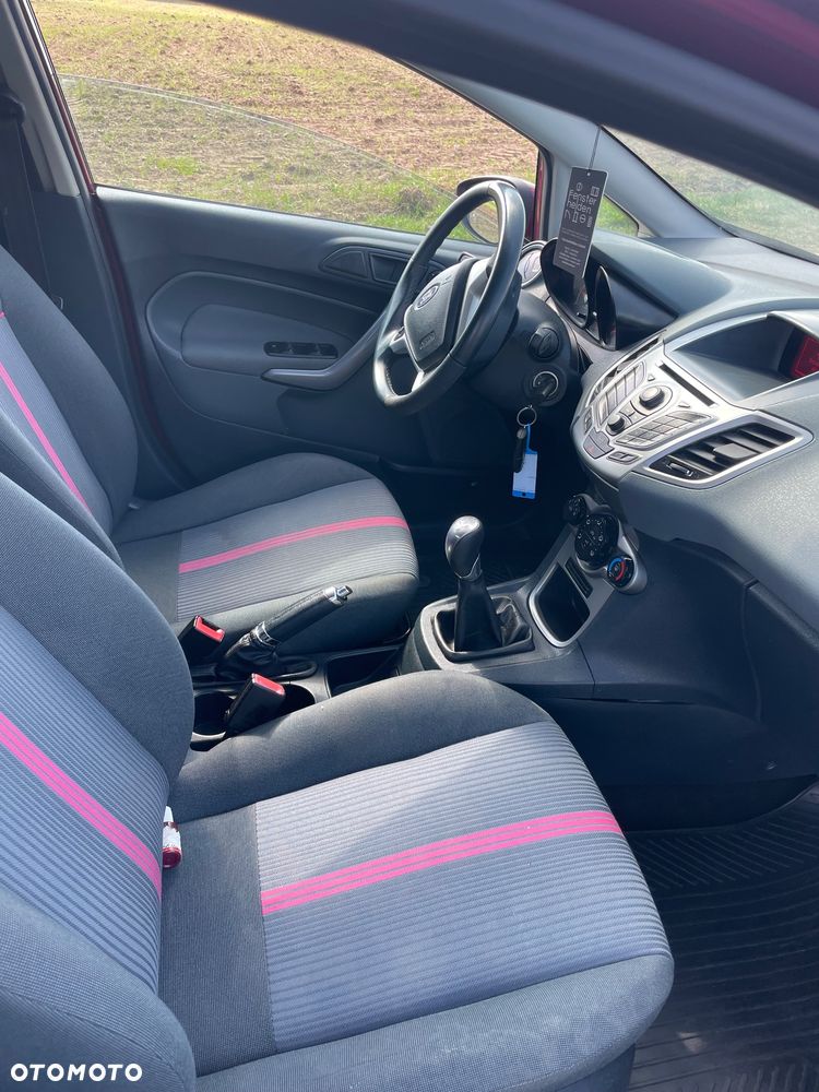 Ford Fiesta - 10