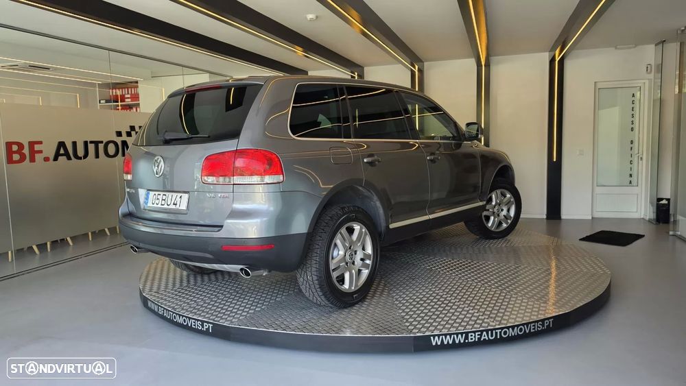 Volkswagen Touareg 3.0 TDI V6 Tiptronic — fotografia 19