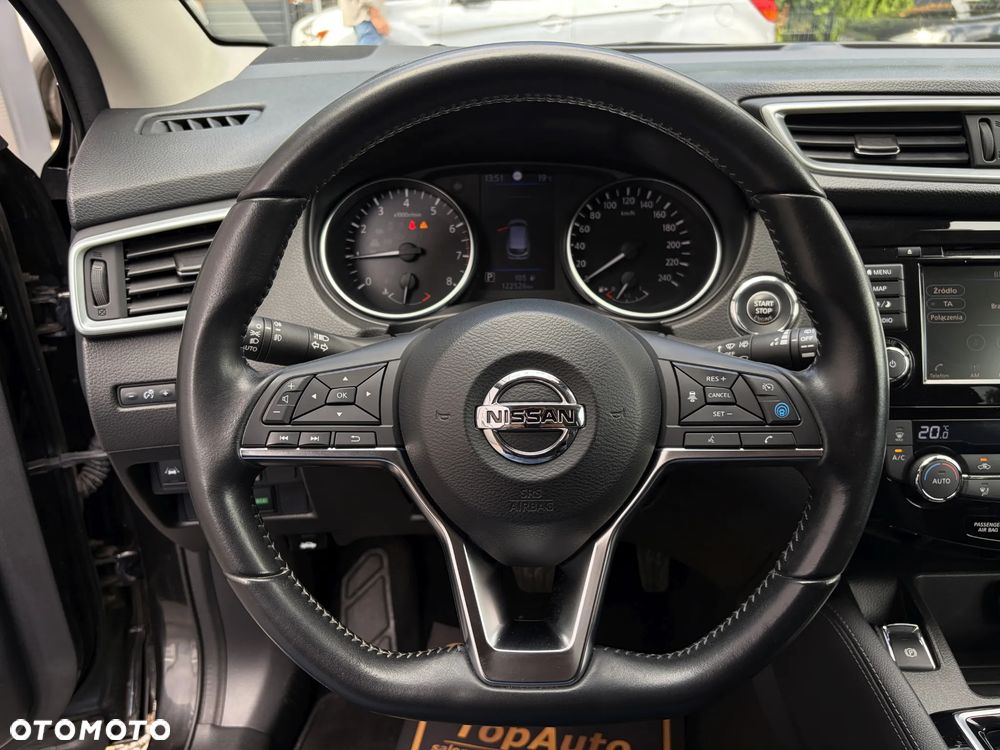 Nissan Qashqai 1.3 DIG-T DCT N-CONNECTA - 22