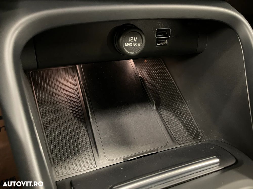 Volvo XC 40 T5 Twin Engine DKG Momentum Pro - 25