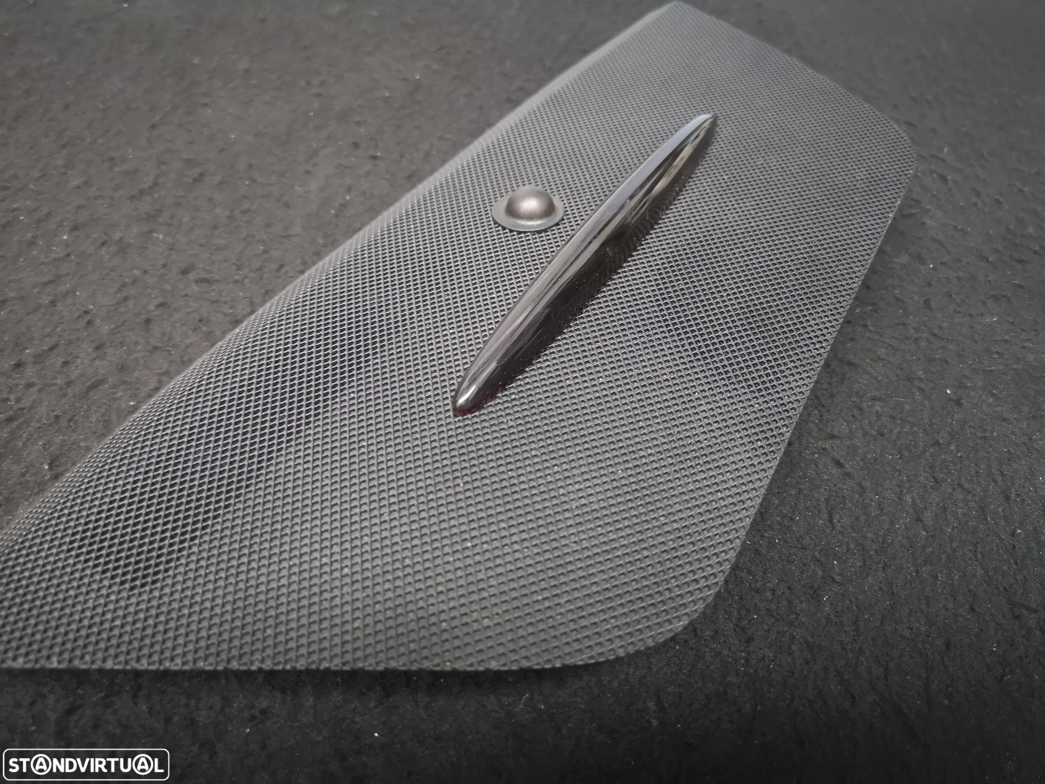 Tampa  coluna de som da Tablier, display pdc originais Mercedes w204 class C 2011-2014 (2x no estoque) - 2