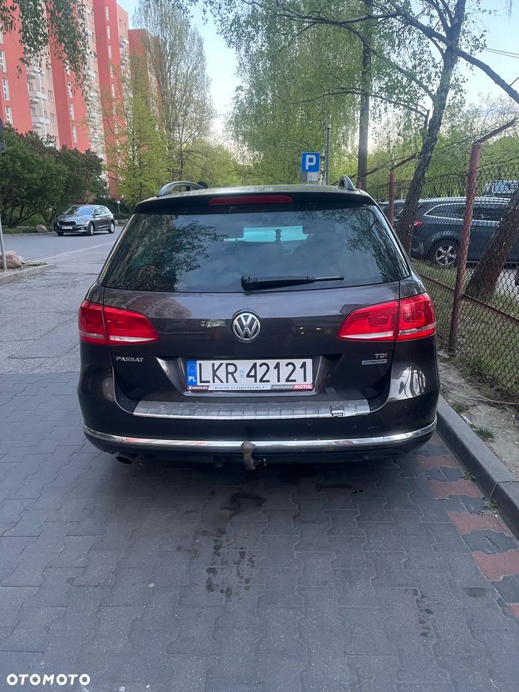 Volkswagen Passat 1.6 TDI Trendline - 4