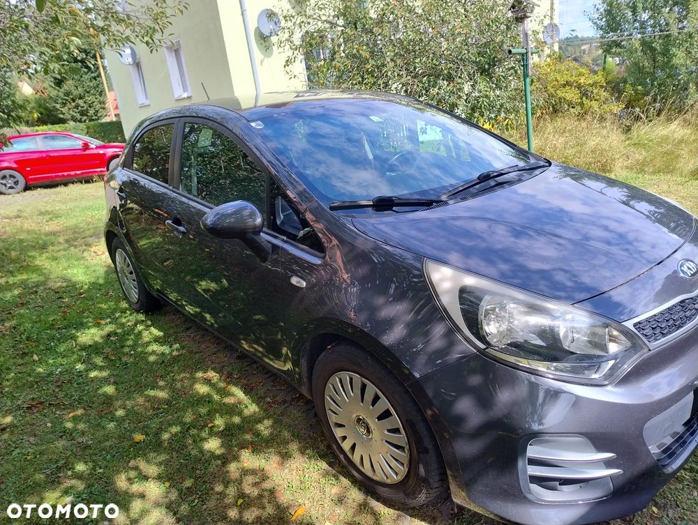 Kia Rio - 5
