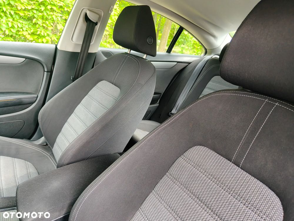 Volkswagen Passat 1.8 TSI Comfortline - 7