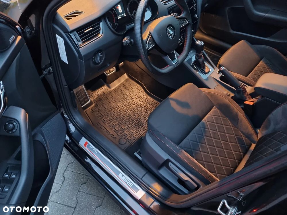 Skoda Octavia 2.0 TSI DSG RS 230 - 9