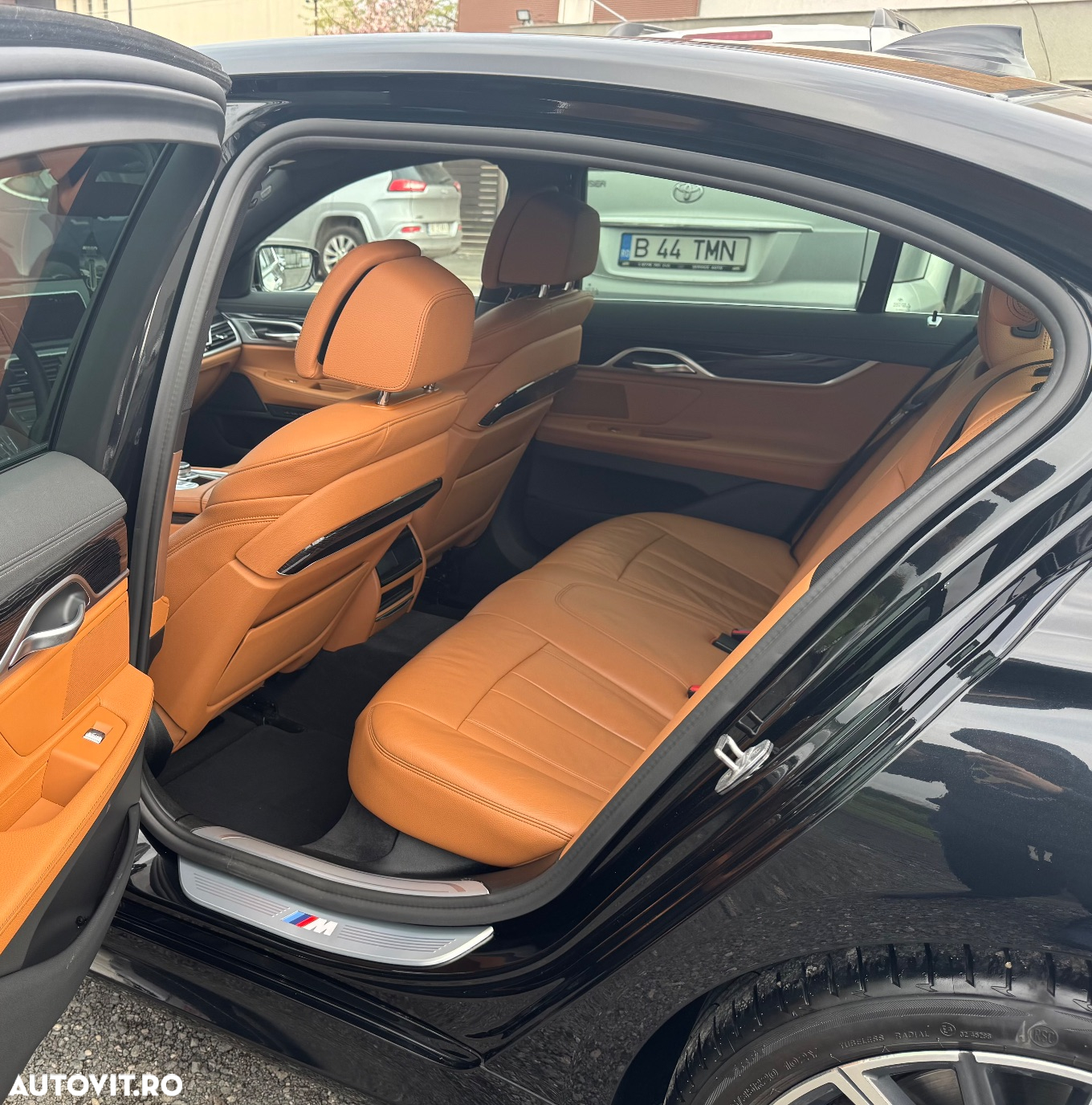 BMW Seria 7 740i - 12