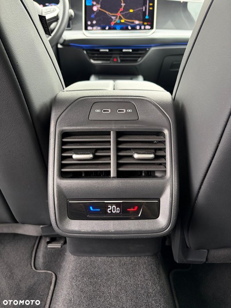 Volkswagen Passat 2.0 TDI SCR DSG Business - 18