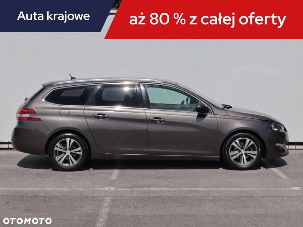 Peugeot 308 - 8