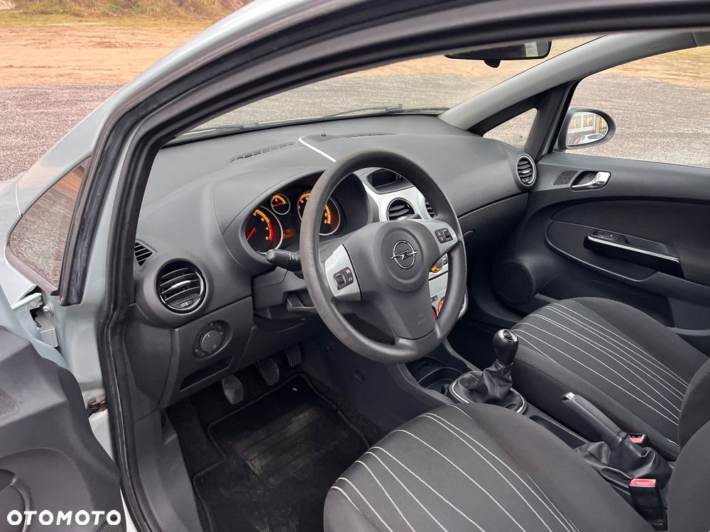 Opel Corsa - 20