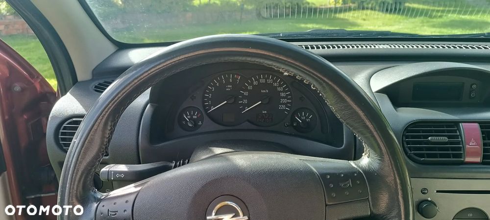 Opel Corsa 1.4 16V Elegance - 11