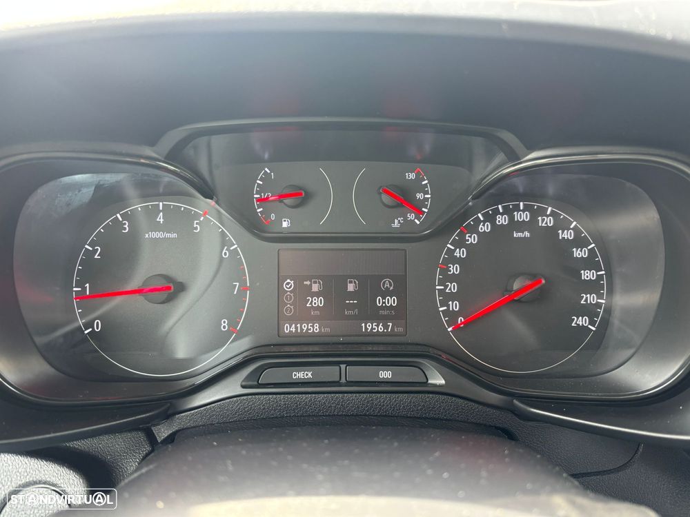 Opel Combo 1.5 102cv 3 LUG - LONGA - AC - IVA DEDUTÍVEL - 29