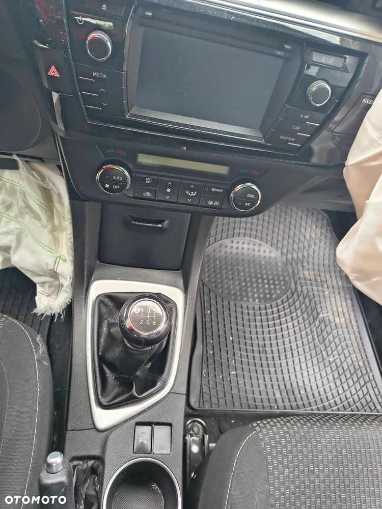 Toyota Corolla 1.6 Premium - 10