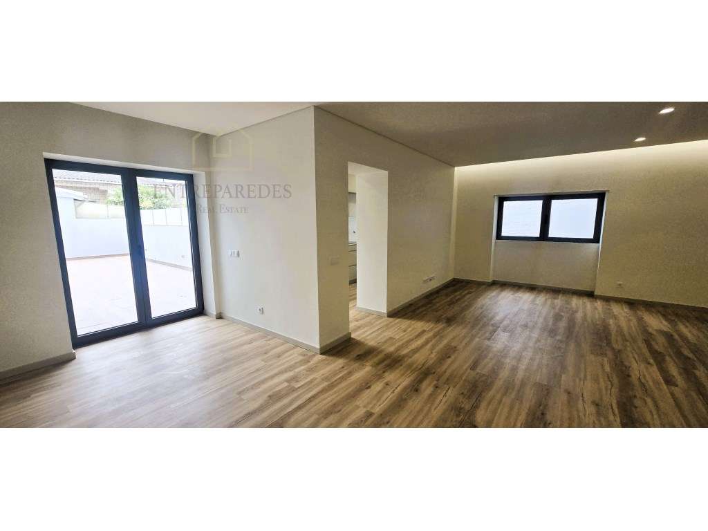 Andar moradia T3, nova, totalmente reabilitada para comprar no cent... - Grande imagem: 5/28