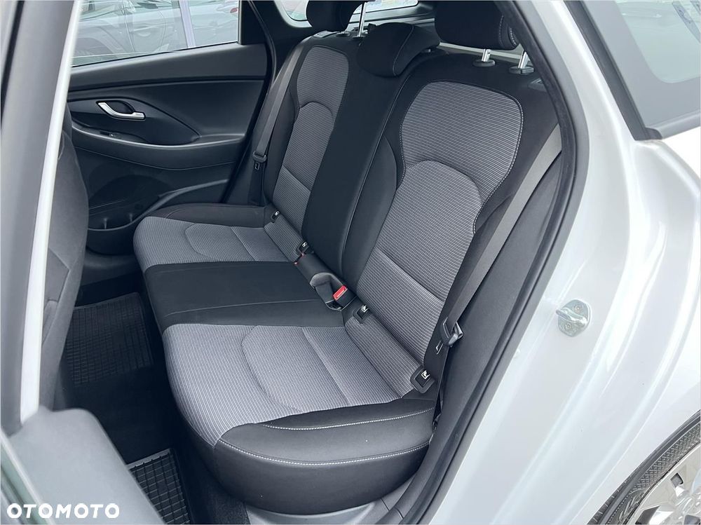 Hyundai i30 1.5 T-GDI 48V Classic + - 20