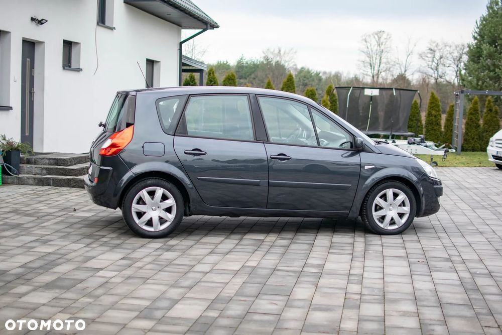 Renault Scenic - 17