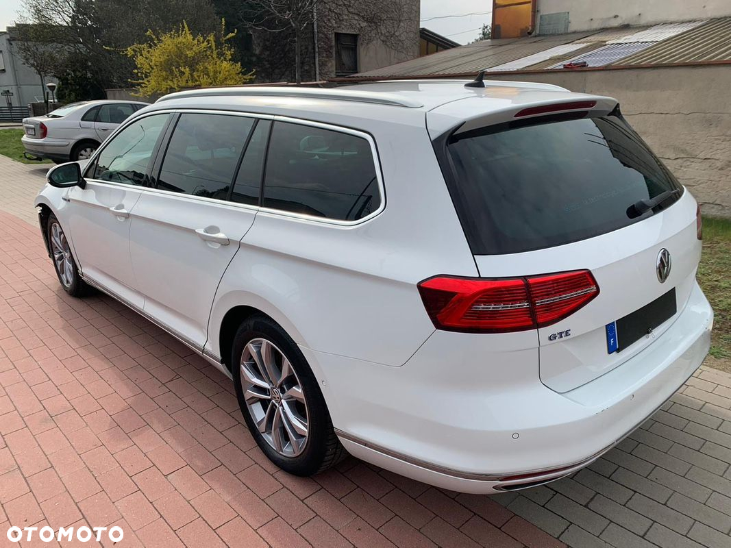 Volkswagen Passat - 8