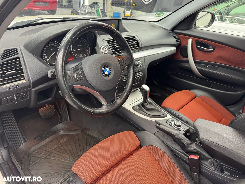 BMW Seria 1 120d DPF Aut. Edition Sport - 24