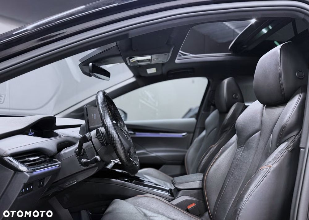 Skoda Enyaq 80x 82kWh Founders - 6