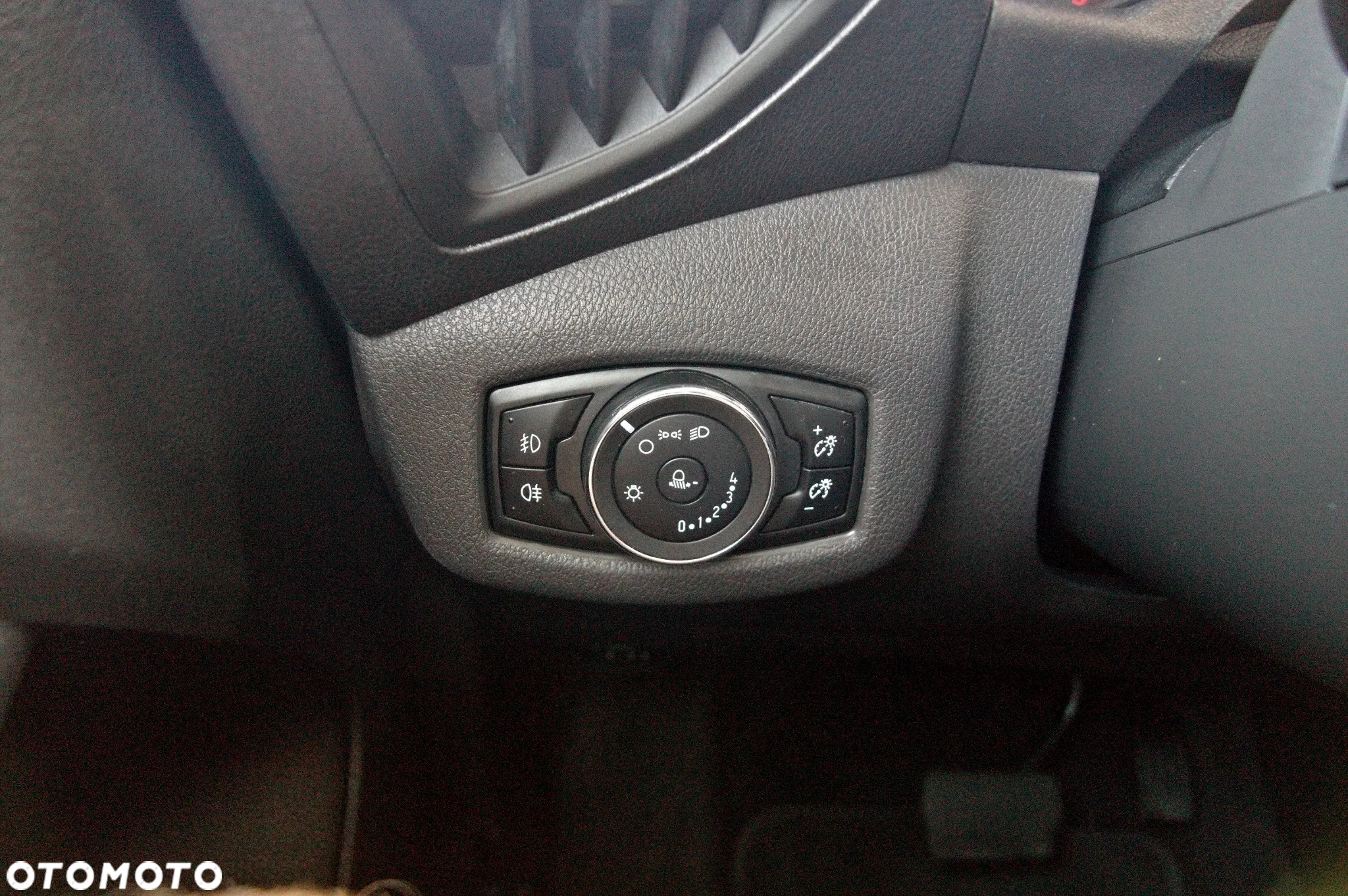 Ford Transit Connect 240 L2 LKW Autm Trend - 30