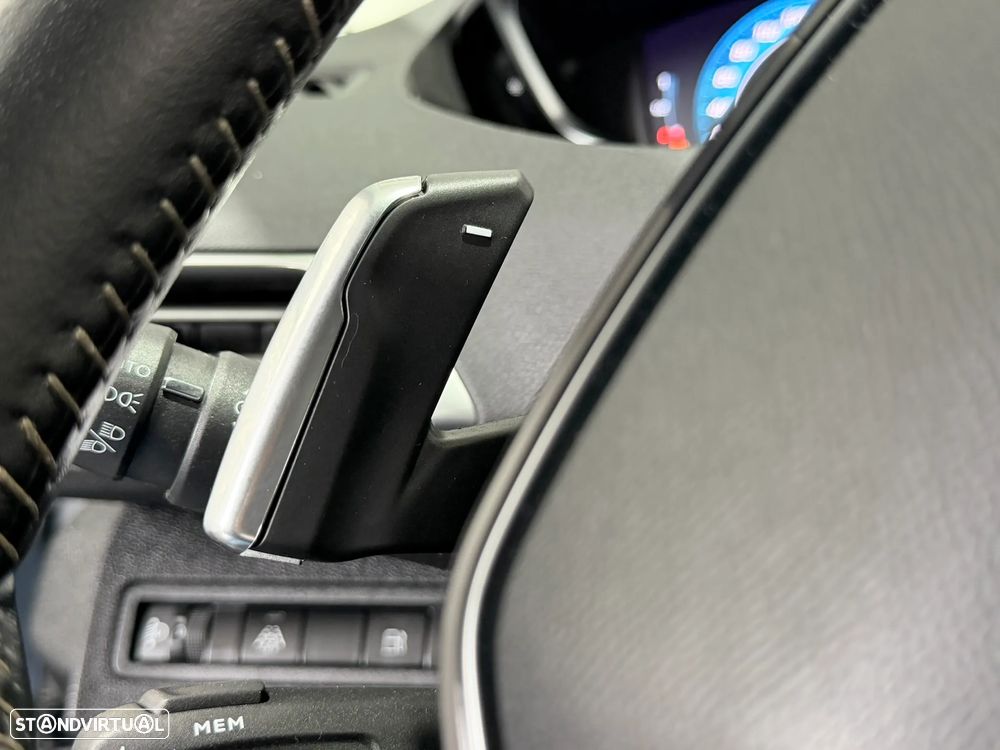 Peugeot 3008 1.6 Hybrid Allure e-EAT8 - 23