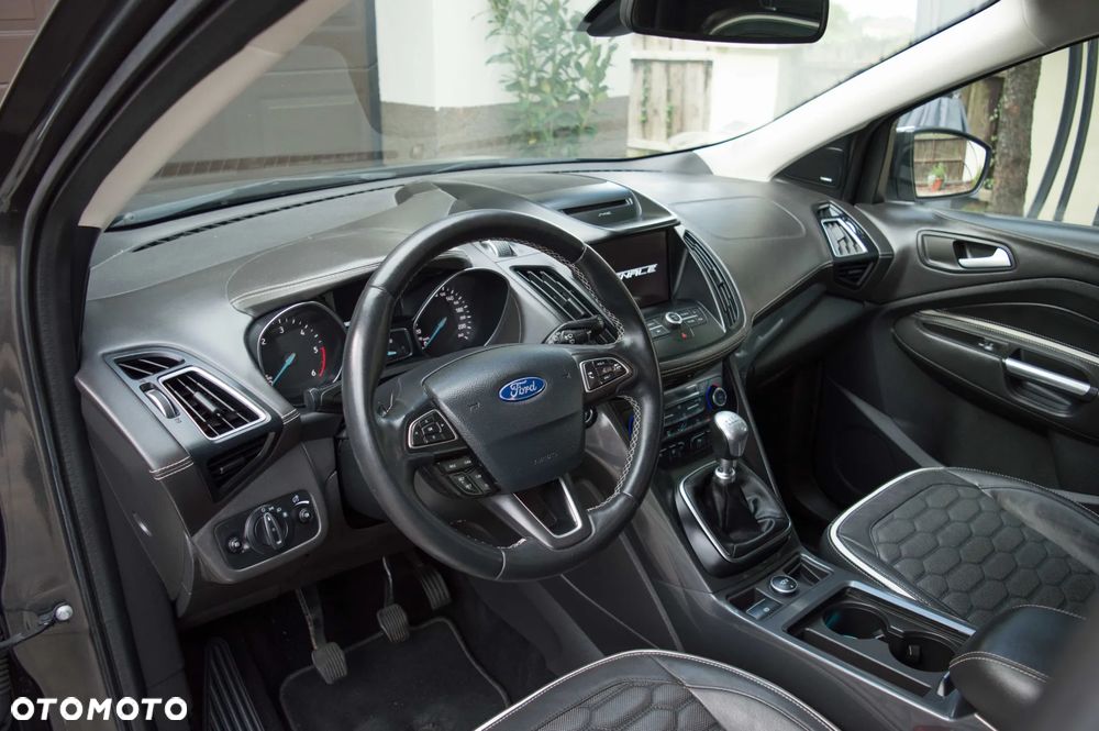 Ford Kuga 2.0 TDCi 4x4 Vignale - 14