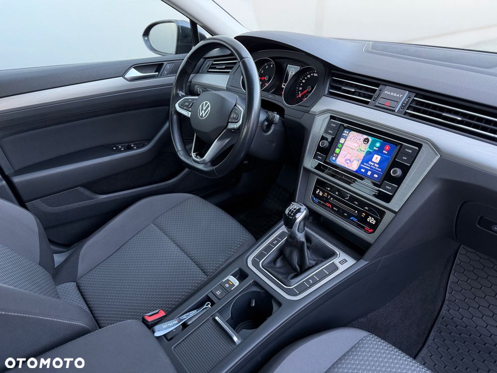 Volkswagen Passat 1.5 TSI EVO Business - 10