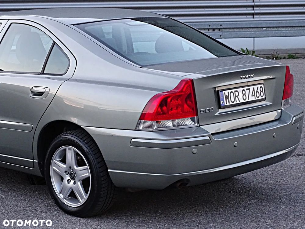 Volvo S60 2.4 Momentum - 18