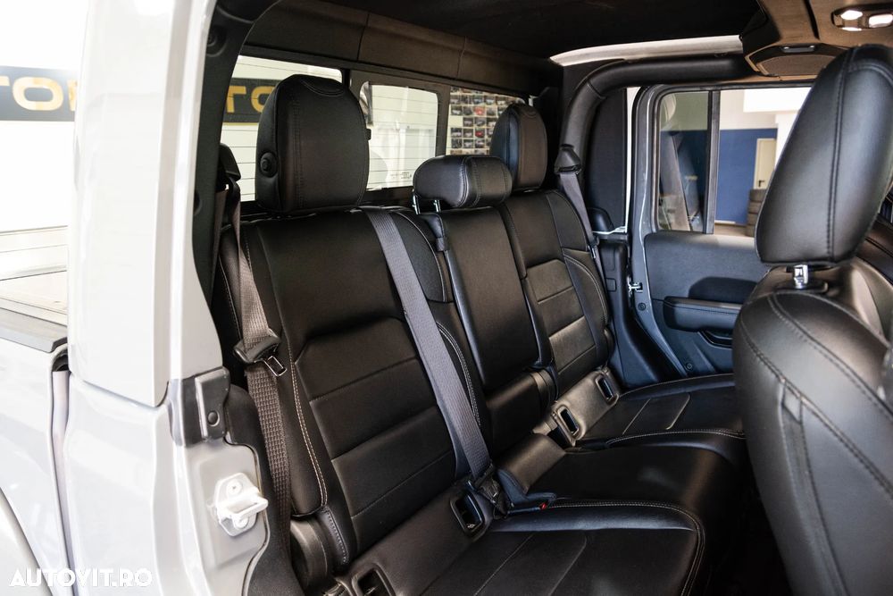 Jeep Gladiator 3.0L V6 Diesel AT8 4x4 264 CP Overland - 8