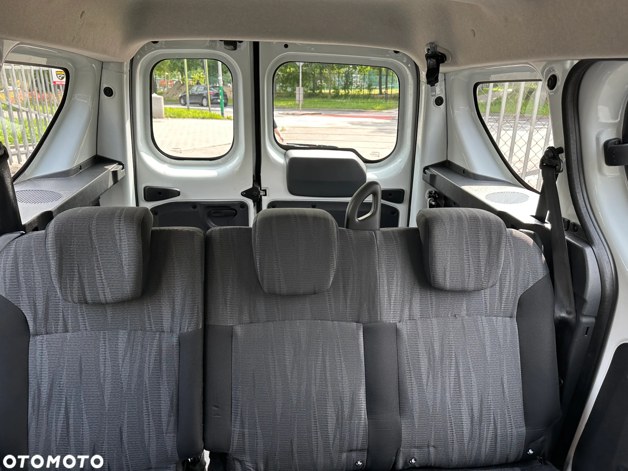 Dacia Dokker 1.6 Laureate - 13
