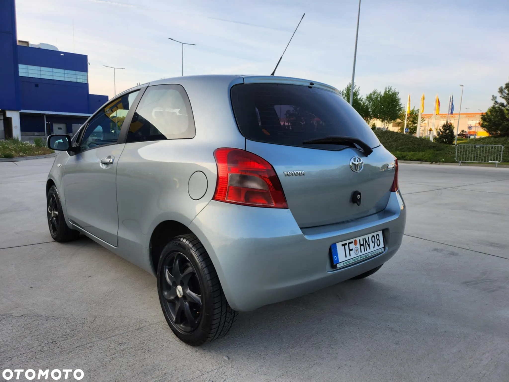 Toyota Yaris - 4