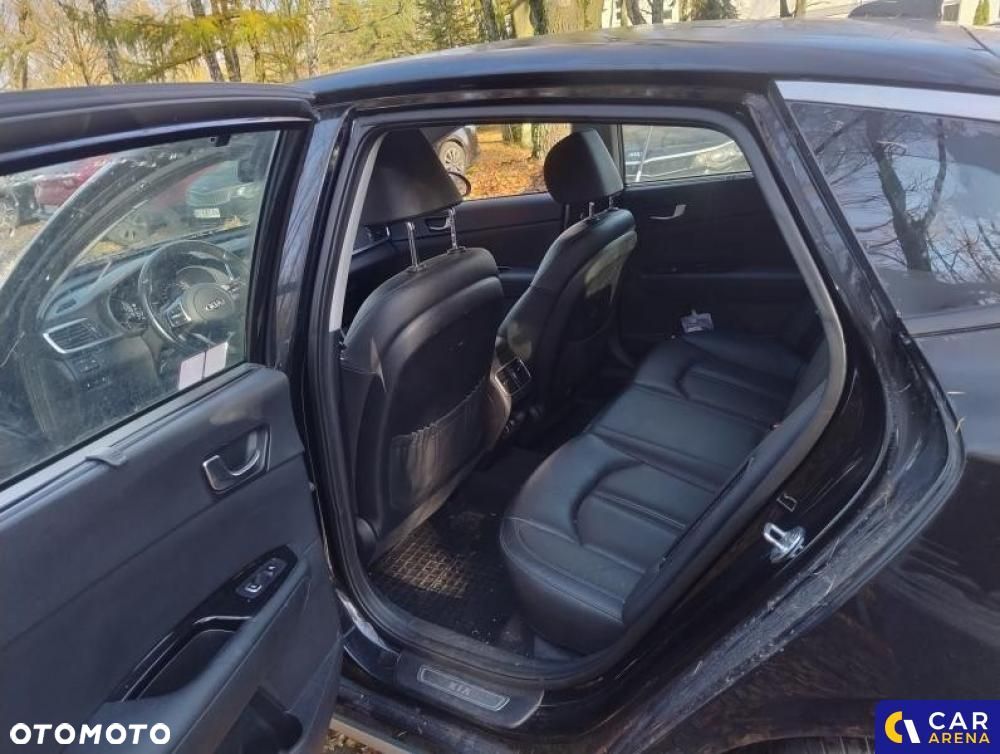 Kia Optima - 36