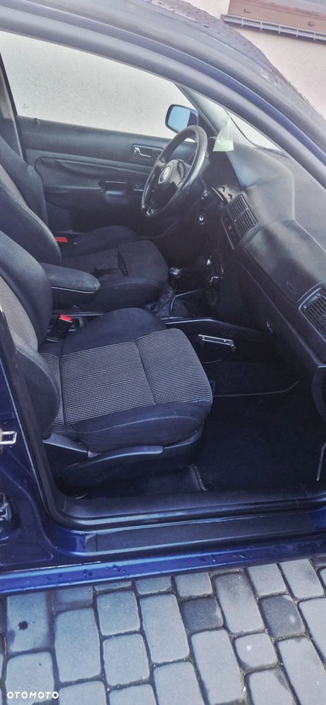 Volkswagen Golf 1.9 TDI - 4